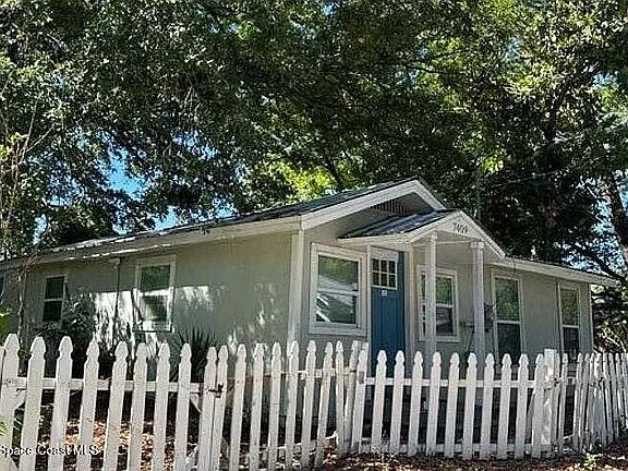 4th image of 7409 Rhode Island Dr