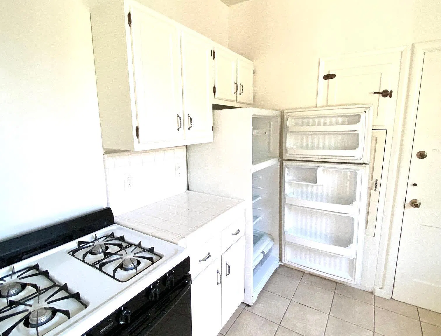 1 bed, 900 sqft, $3,395 — Photo 4