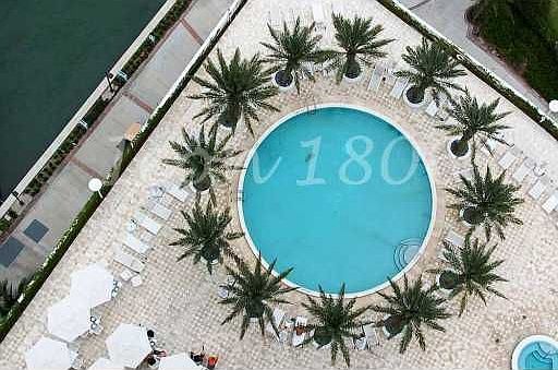 Icon Condo #1806 - Photo 2