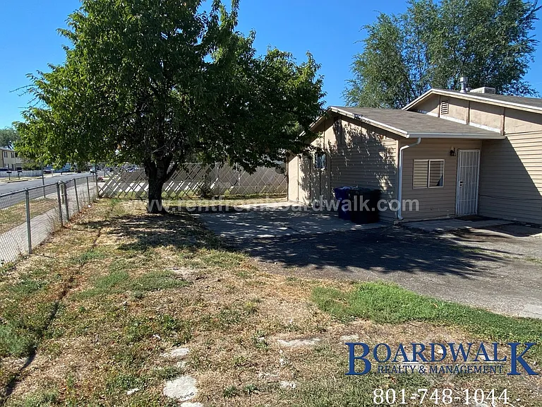 1453 W 2320 S — Photo 24