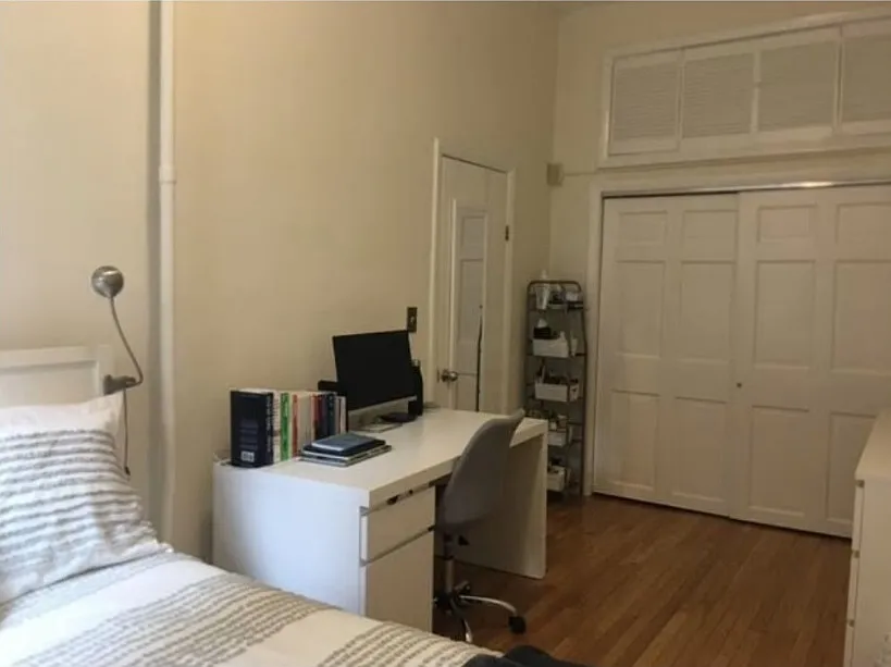 2 bed, 785 sqft, $4,202 — Photo 4