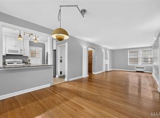 7532 York Dr APT 2E, Saint Louis, MO 63105