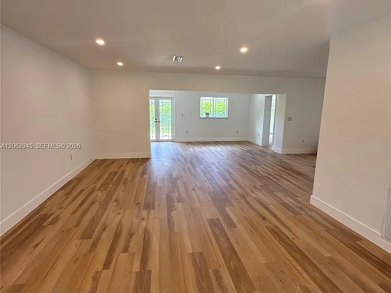 1532 Trillo Ave — Photo 7