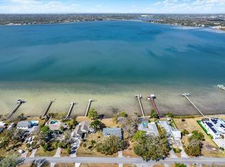 400 Shore Dr E, Oldsmar, FL 34677