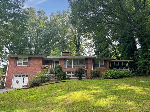 2770 Collier Dr NW, Atlanta, GA 30318