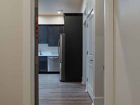 3rd image of 816 William St APT D