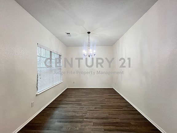 3rd image of 3209 Hoover Dr