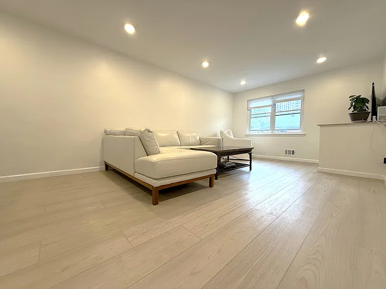 234 Columbia Ave #11 — Photo 1