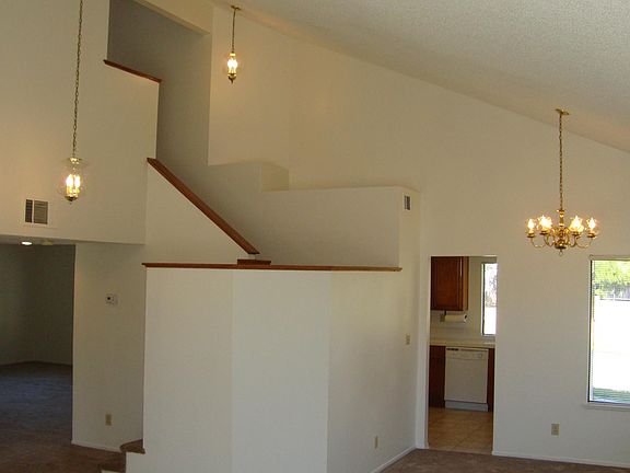 Kitchen, Dining Room, Guest Room, Staircase