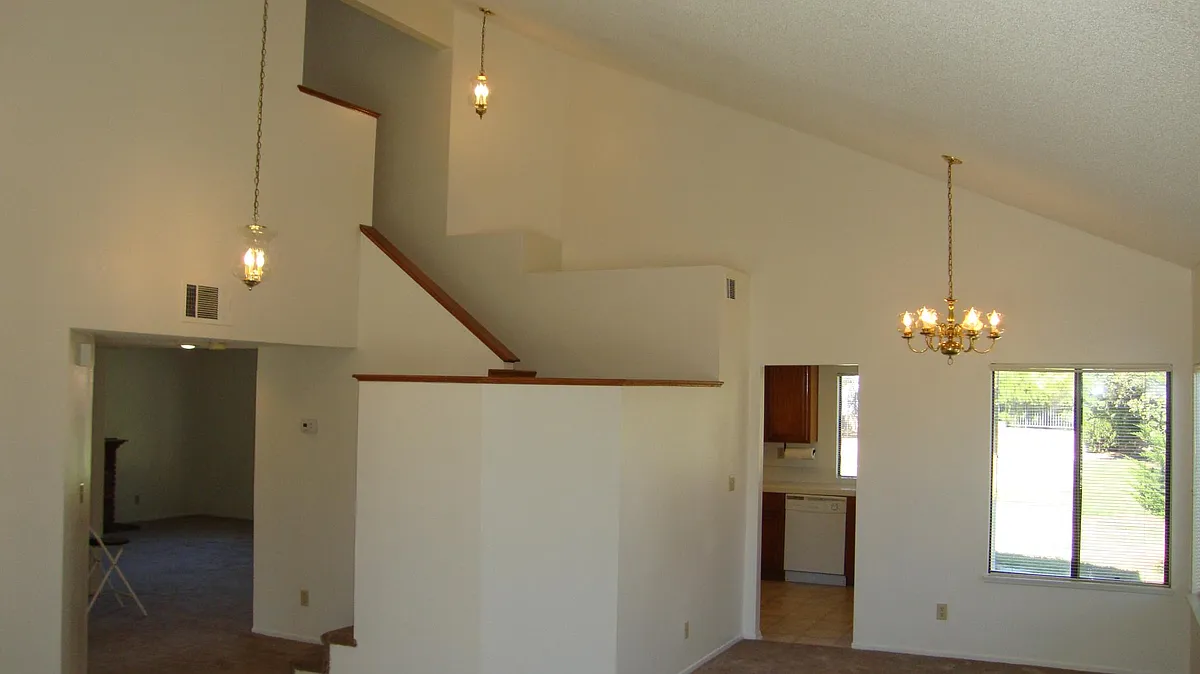 Kitchen, Dining Room, Guest Room, Staircase - Colina Ct