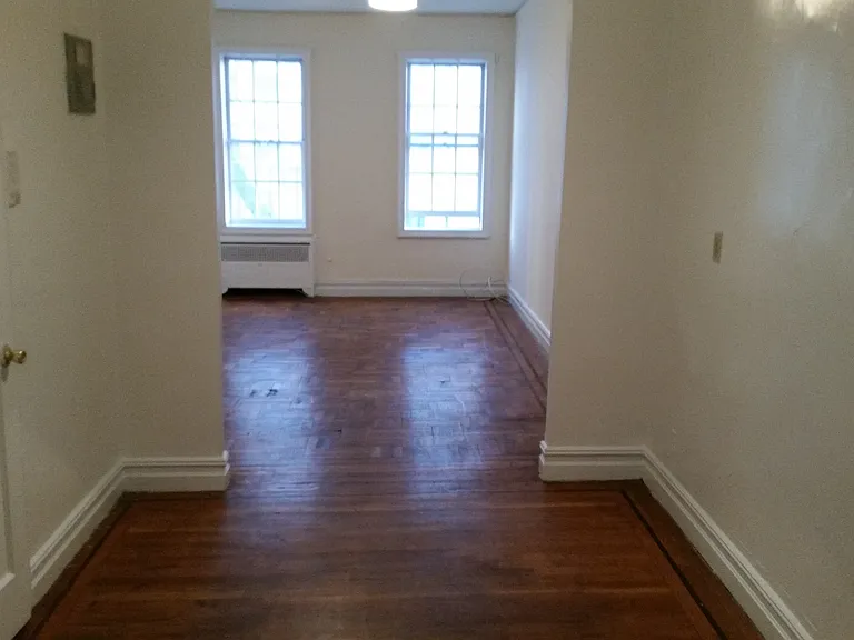 1378 3rd Ave #3B — Photo 4