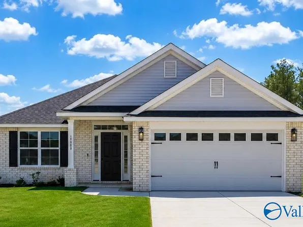 102 Sidney Ruth Dr, New Market, AL 35761