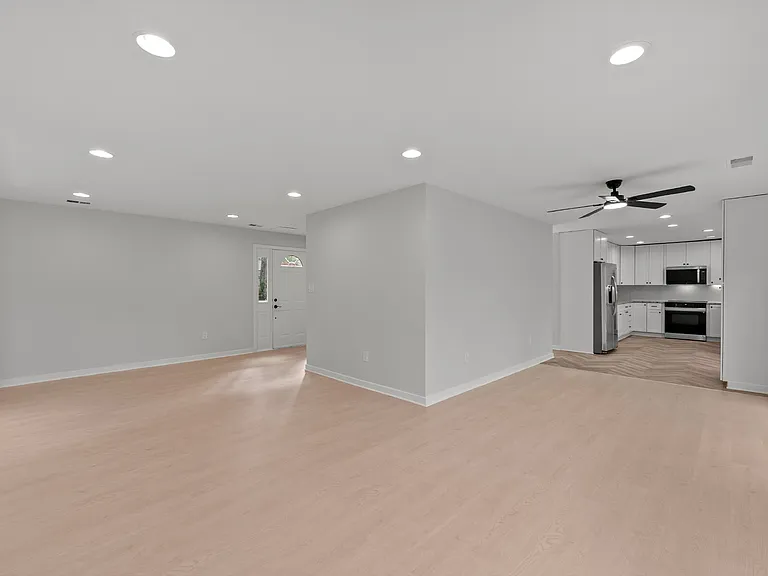 2852 Cedarest Rd — Photo 6