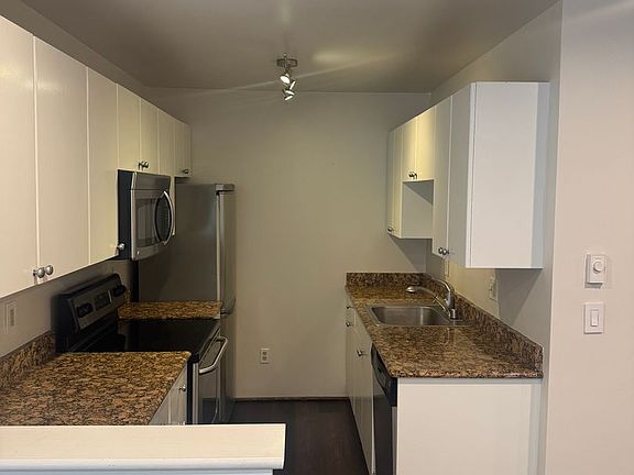 4th image of 120 NW 39th St Unit 102