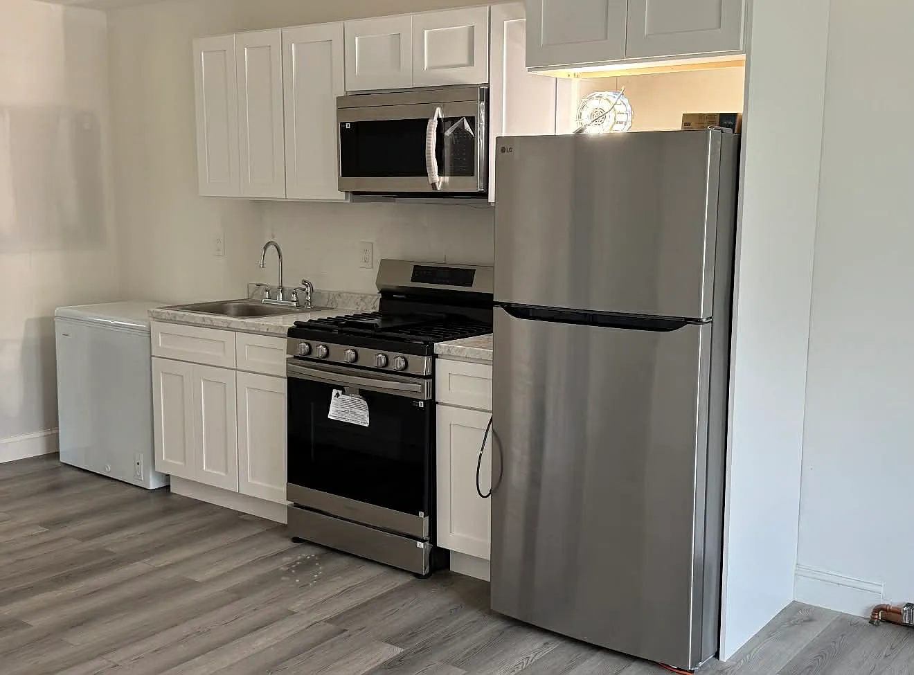 2 bed, $2,500 — Photo 4