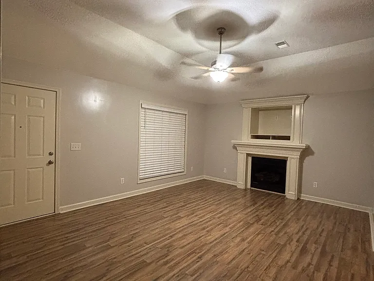 2224 Stepping Stone Dr — Photo 2