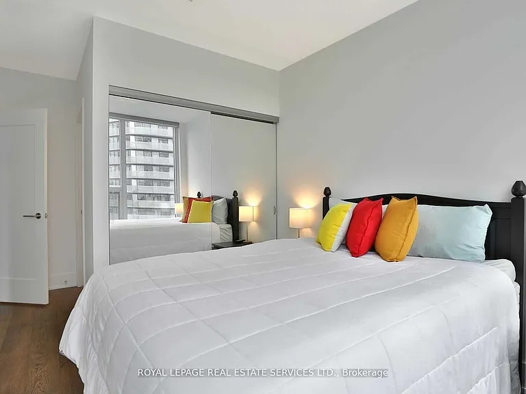 10 York St #5001 — Photo 9