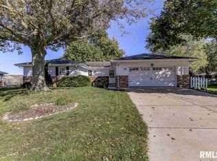 1204 Frisina St, Pawnee, IL 62558