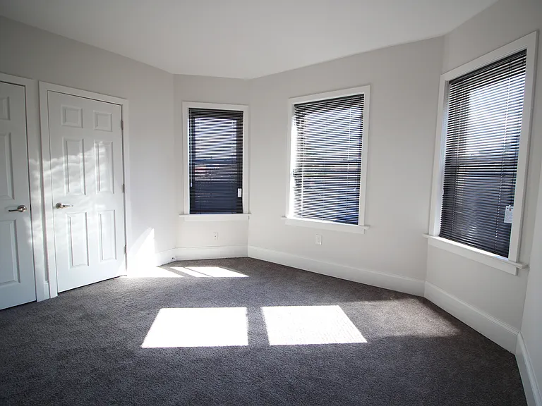 212 E Hanover St #C — Photo 5