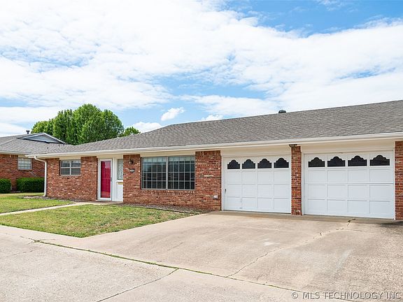 2nd image of 1465 Swan Dr