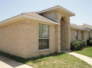 1120 Rio Bravo Dr, Desoto, TX 75115