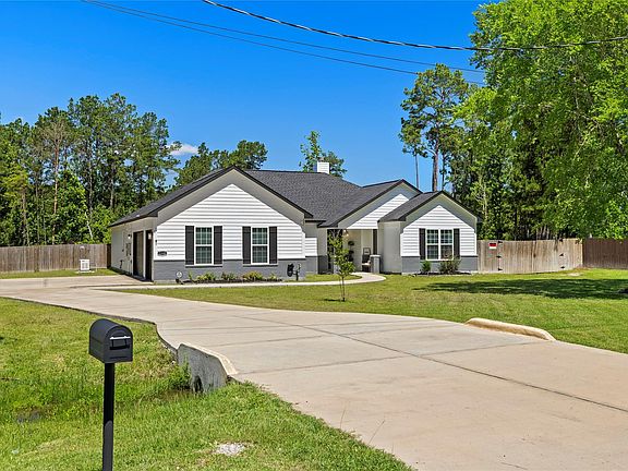 4th image of 23148 Madeira Ct