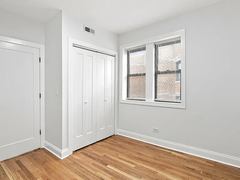 Square 37 Apartments — Photo 40