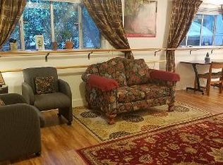 975 Holiday Ct S, Salem, OR 97302
