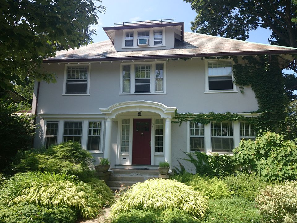 2nd image of 81 Crowninshield Rd