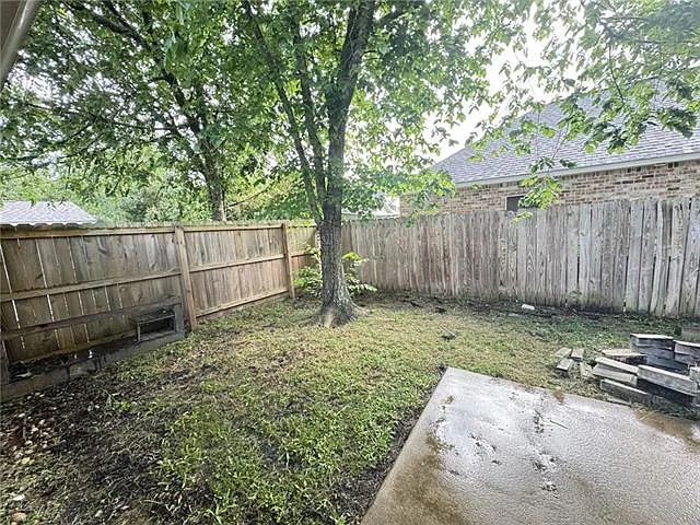 204 S General Pershing St — Photo 10