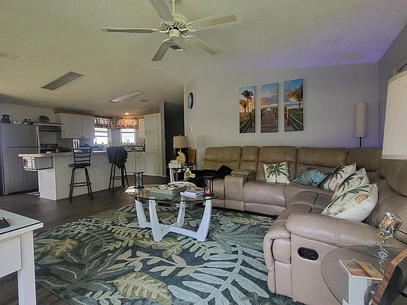 2nd image of 3222 Park Walk Ct