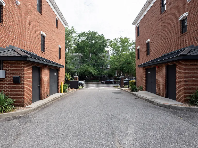 805A Westover Ave #1 — Photo 37