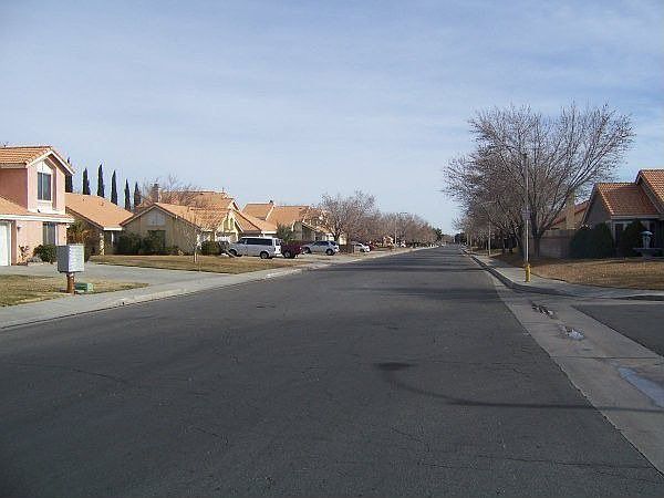 2nd image of 43726 Castle Cir