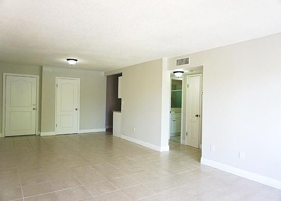 2nd image of 9150 Fontainebleau Blvd