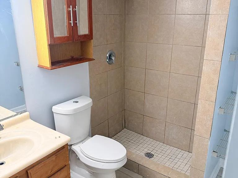 114 Delmoor Dr NW — Photo 1