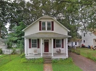 15 Clifton Ave, Riverside, RI 02915