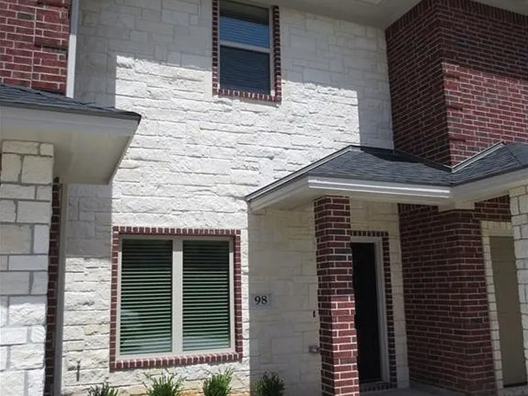98 Forest Dr — Photo 1