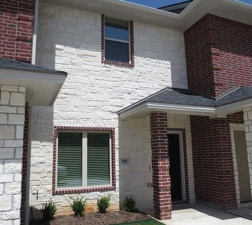 1st image of 98 Forest Dr