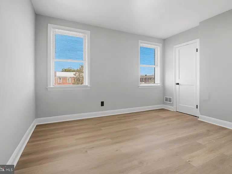 3525 Kentucky Ave — Photo 18