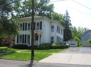 10 Elizabeth St, Auburn, NY 13021