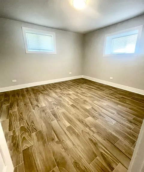 4450 N Winchester Ave #G — Photo 13
