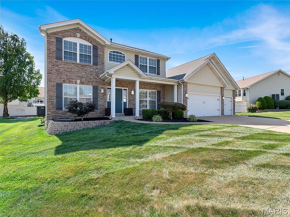 1st image of 605 Castlebrook Dr