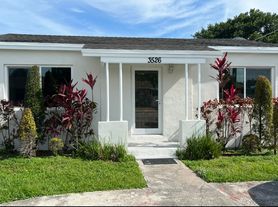 3526 NW 16th Ter, Miami, FL