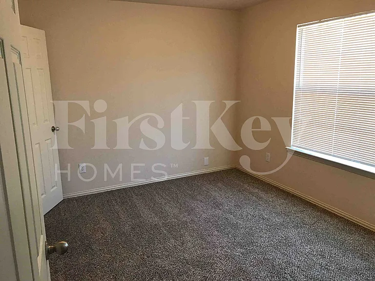 1218 Jewell Ln — Photo 12
