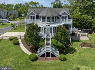 7802 Harbor Rd, Pasadena, MD 21122