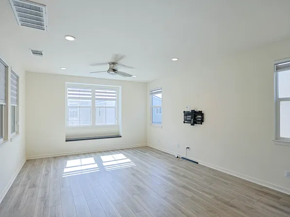 2591 W Lugaro Ln, Anaheim, CA 92801