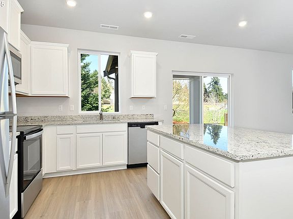 3rd image of 5318 NE 68th St