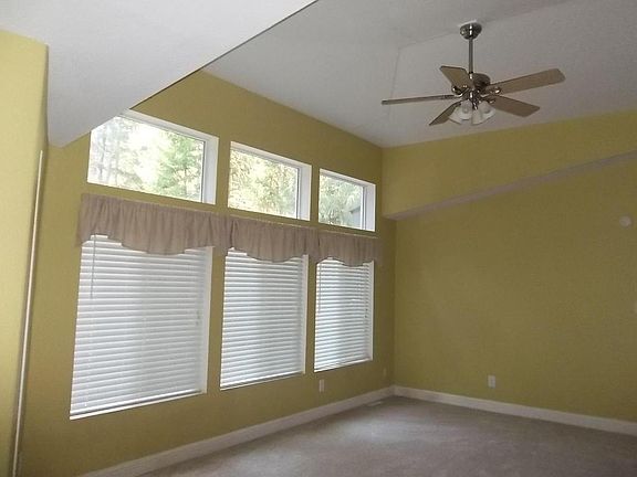 3rd image of 8615 Savannah Way