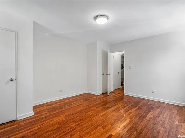 90-11 35th Avenue image 8 of 10