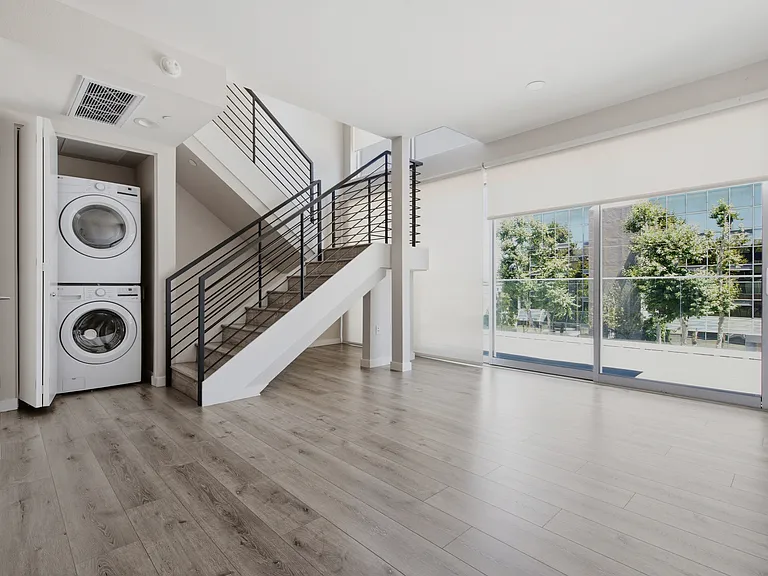 16300 Ventura Blvd #322 — Photo 24